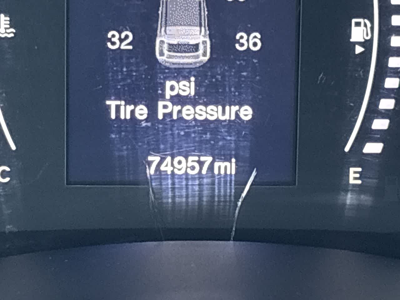 Thumbnail: 2017 Jeep Renegade - 27