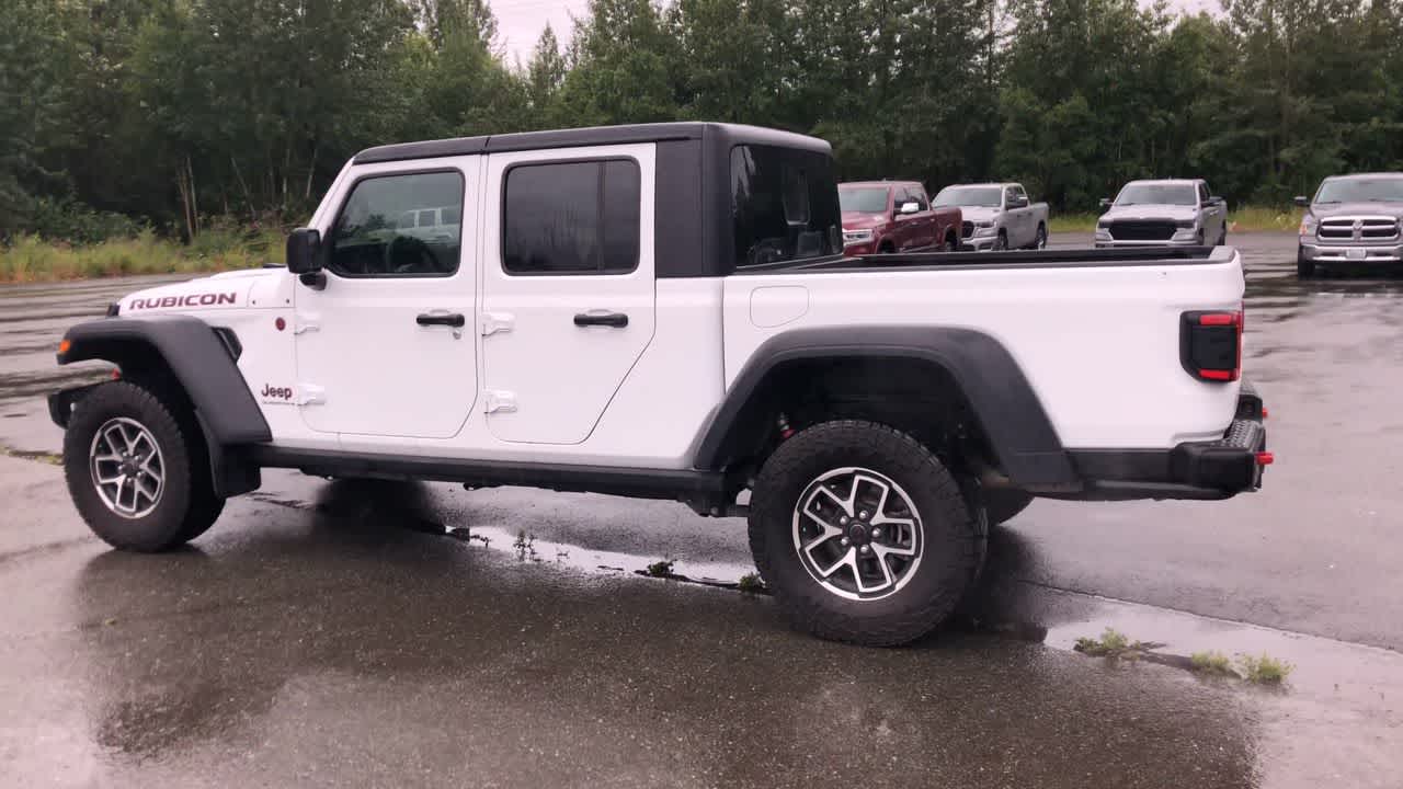 Thumbnail: 2024 Jeep Gladiator - 9