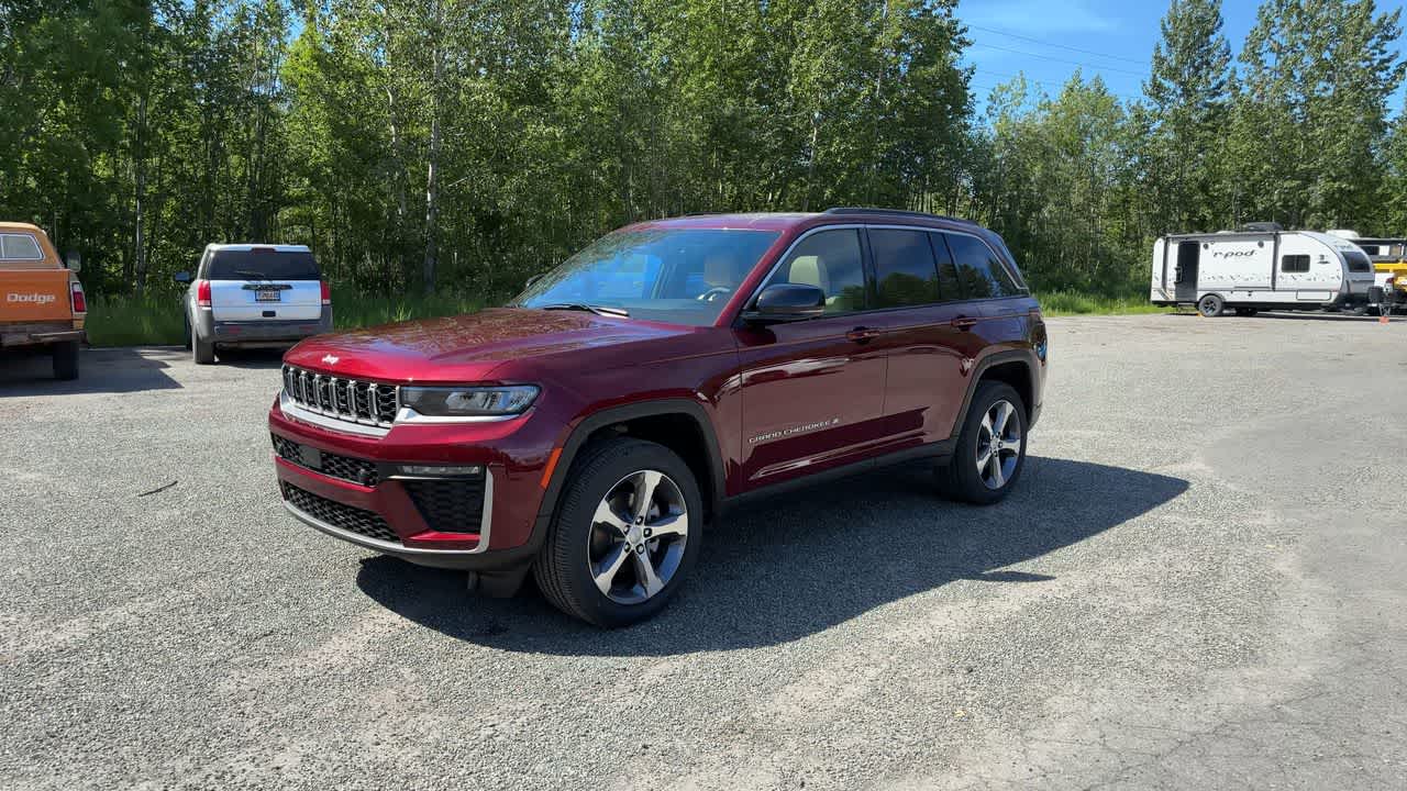 Thumbnail: 2026 Jeep Grand Cherokee - 6