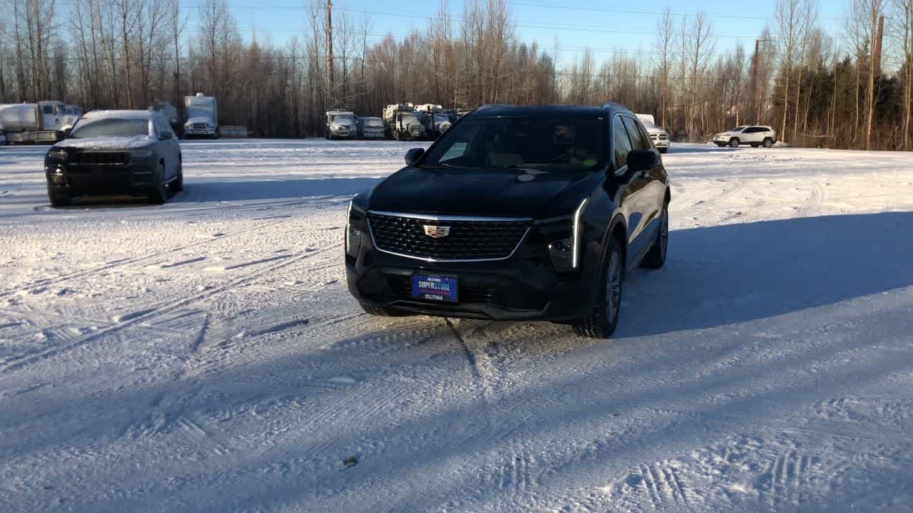 Thumbnail: 2024 Cadillac XT4 - 4