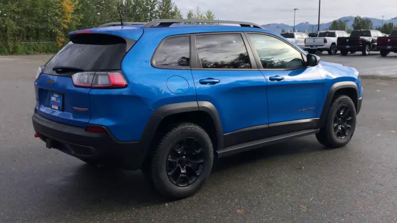 Thumbnail: 2021 Jeep Cherokee - 14