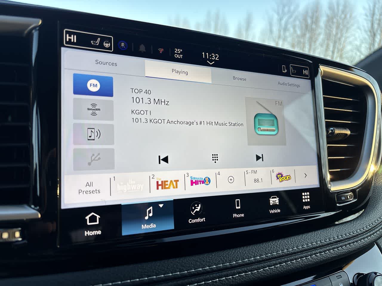 Thumbnail: 2026 Chrysler Pacifica - 26