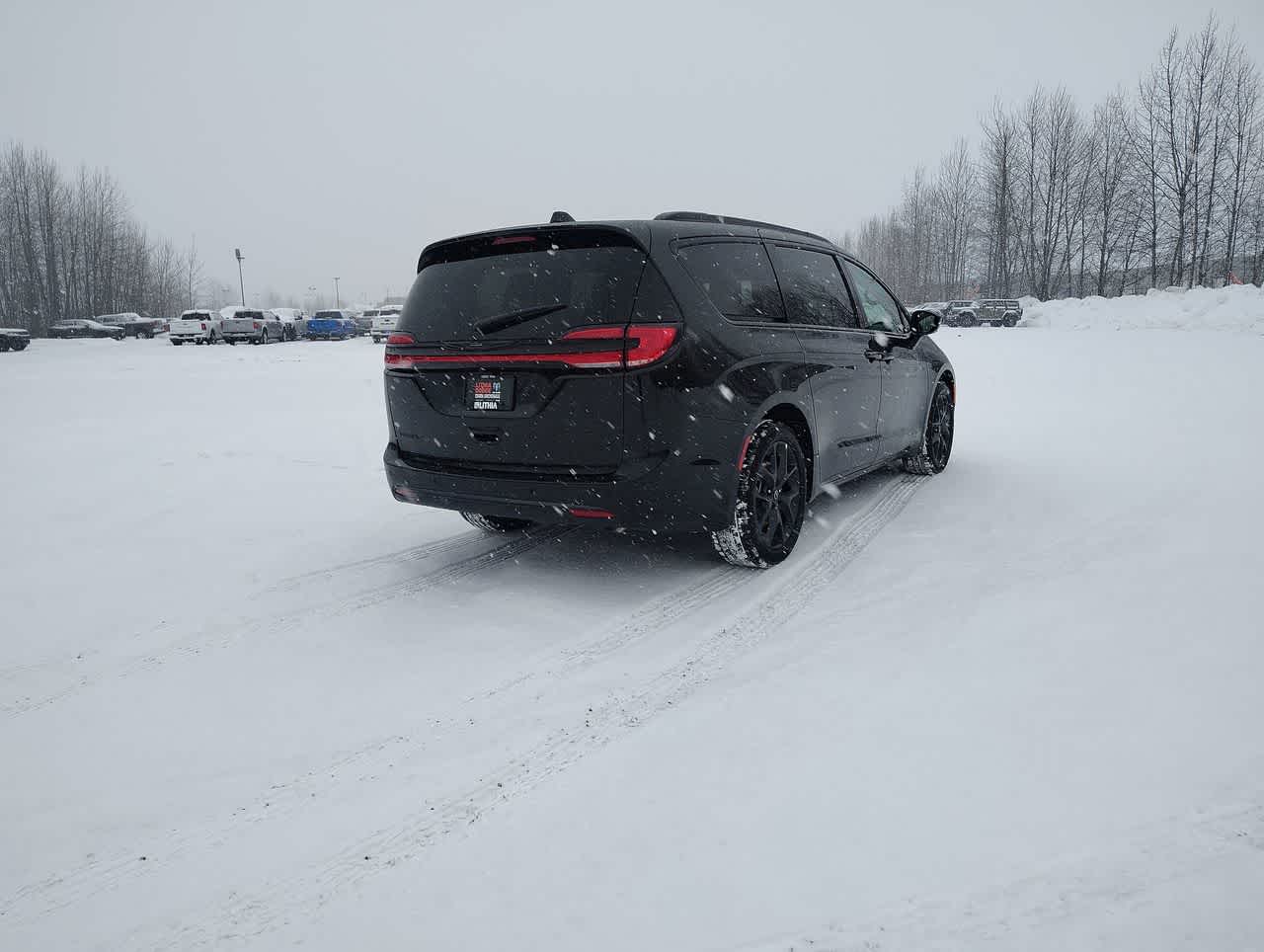 Thumbnail: 2026 Chrysler Pacifica - 8