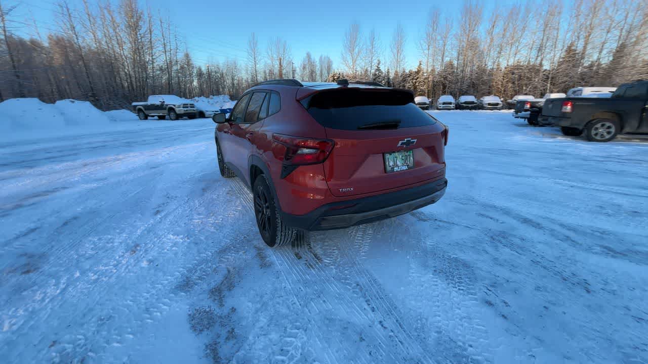 Thumbnail: 2024 Chevrolet Trax - 11
