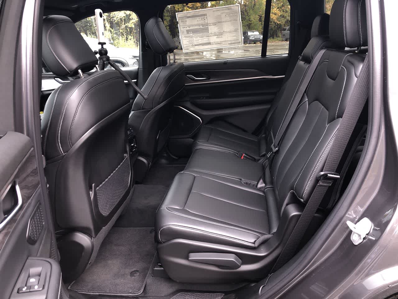 Thumbnail: 2025 Jeep Grand Cherokee - 22