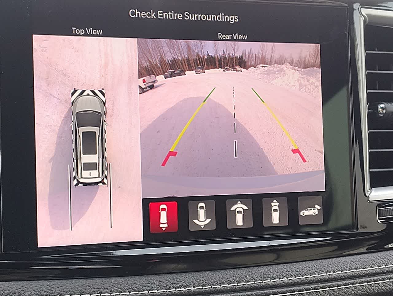 Thumbnail: 2026 Chrysler Pacifica - 21