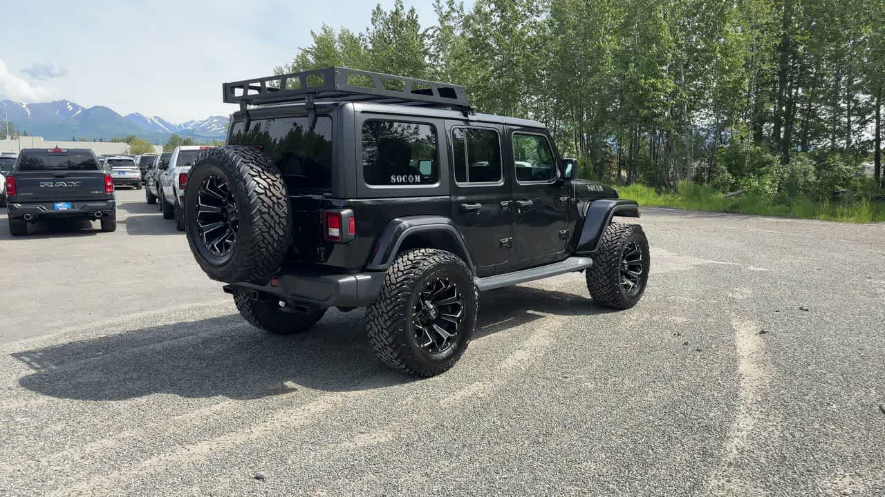 Thumbnail: 2018 Jeep Wrangler - 14