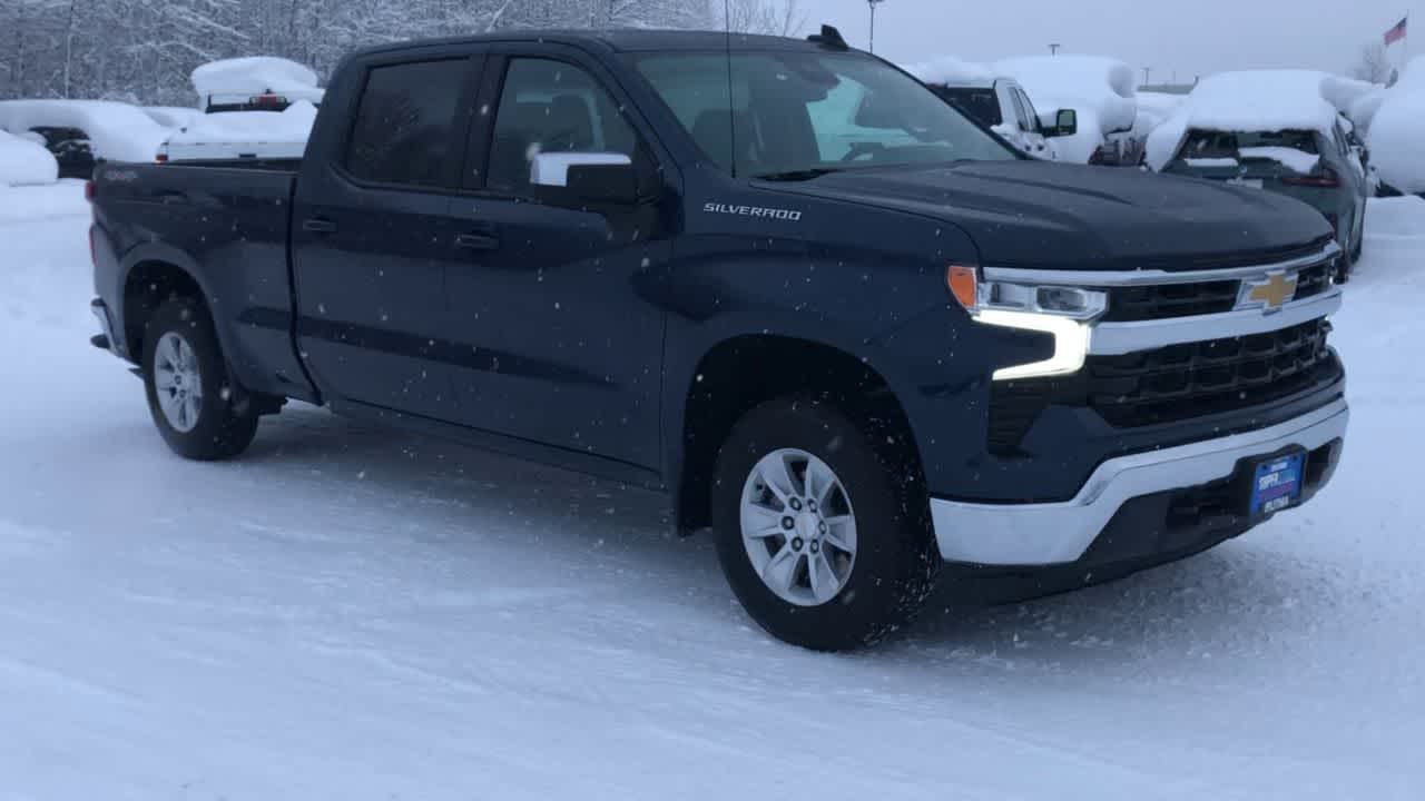 Thumbnail: 2022 Chevrolet Silverado 1500 - 3