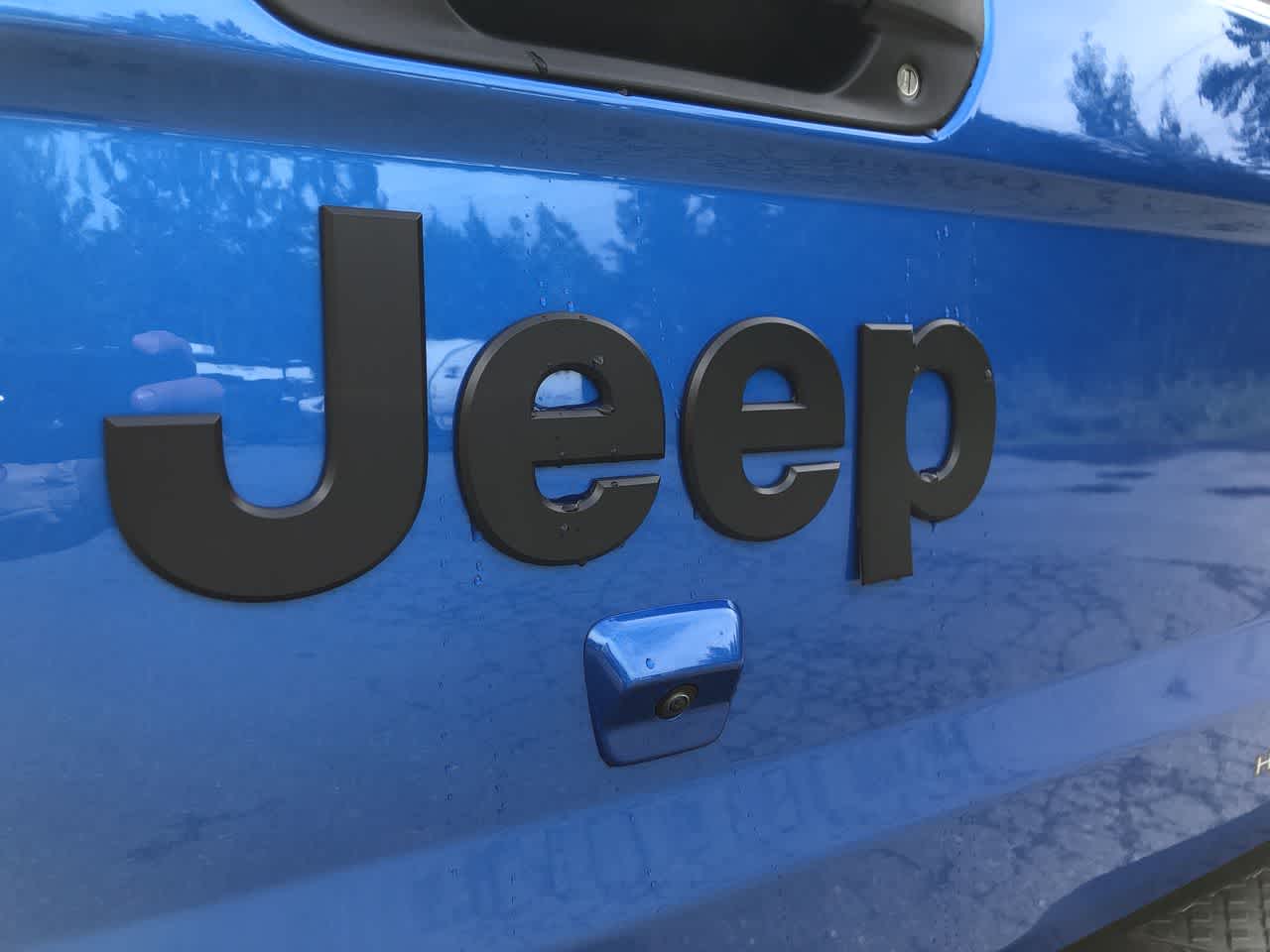 Thumbnail: 2025 Jeep Gladiator - 18