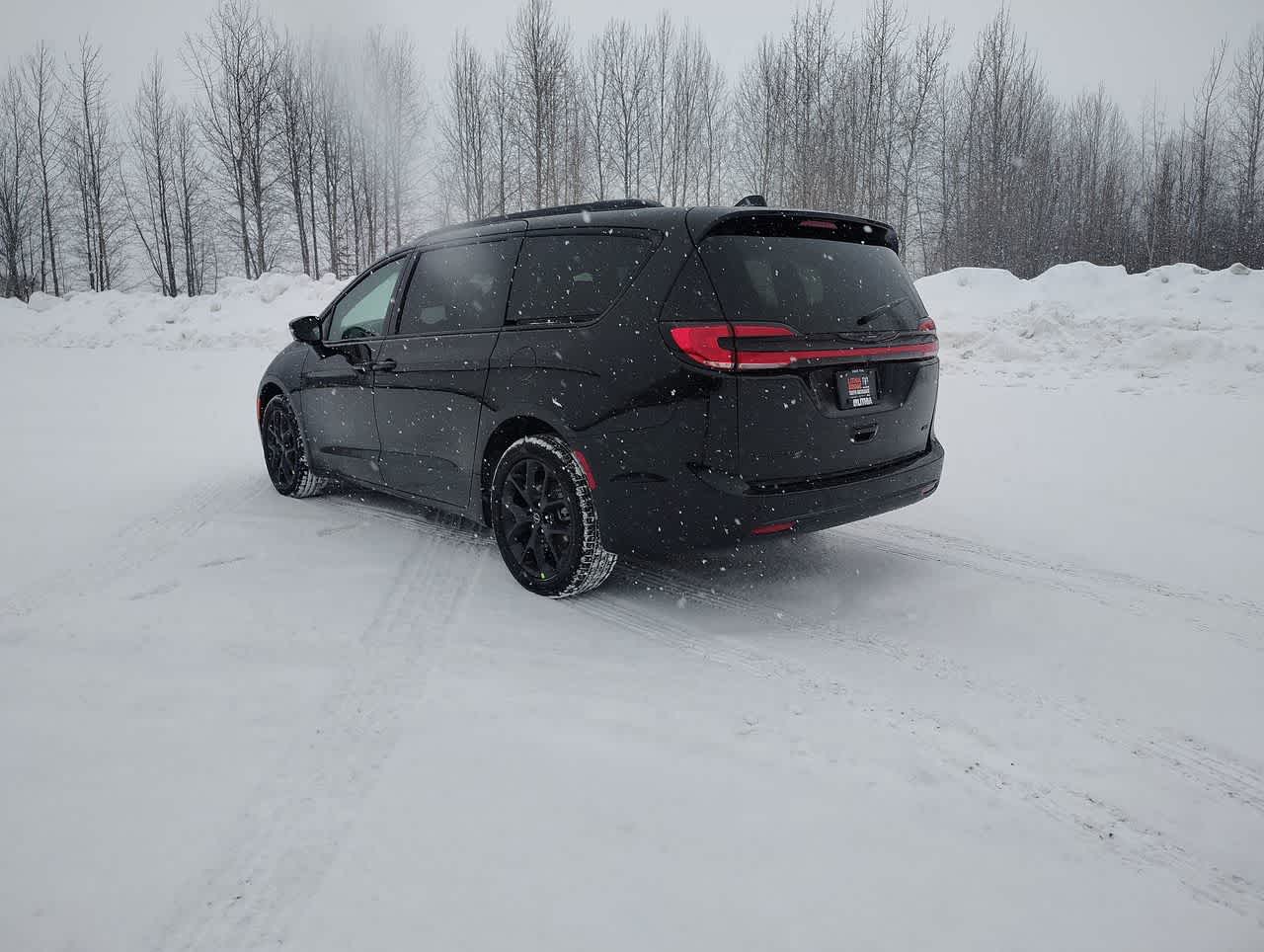 Thumbnail: 2026 Chrysler Pacifica - 6