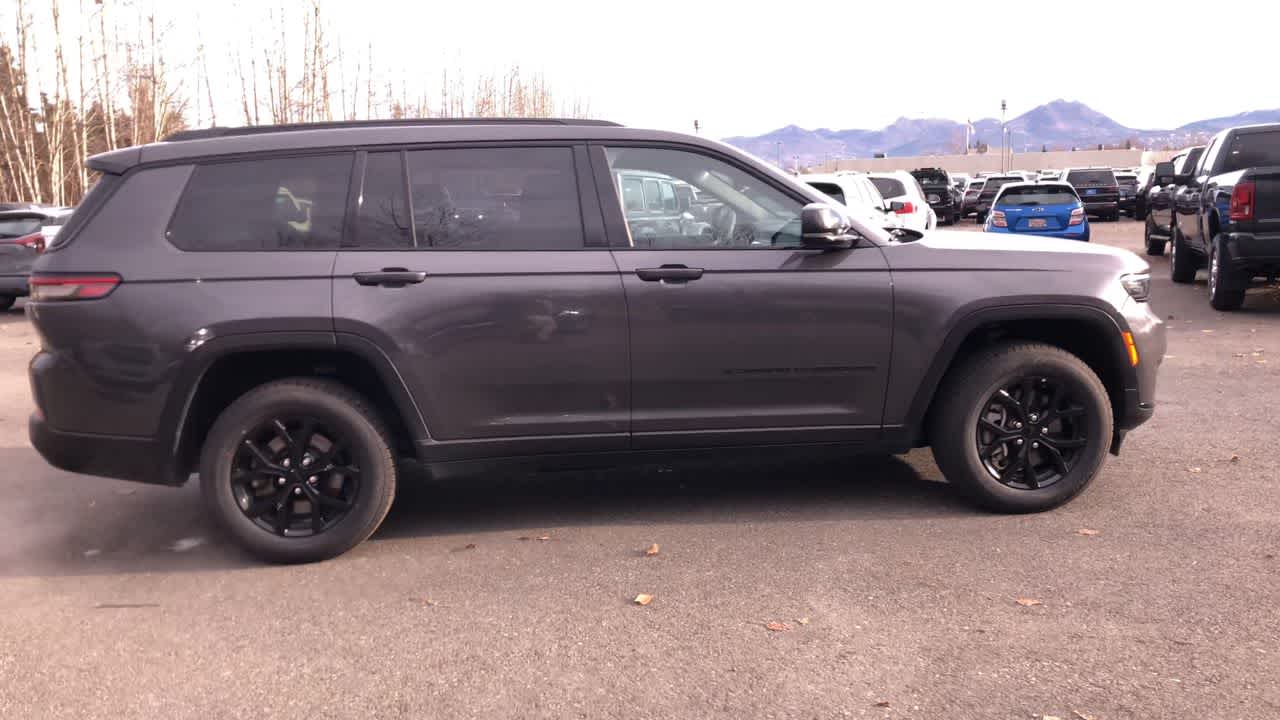 Thumbnail: 2024 Jeep Grand Cherokee L - 15