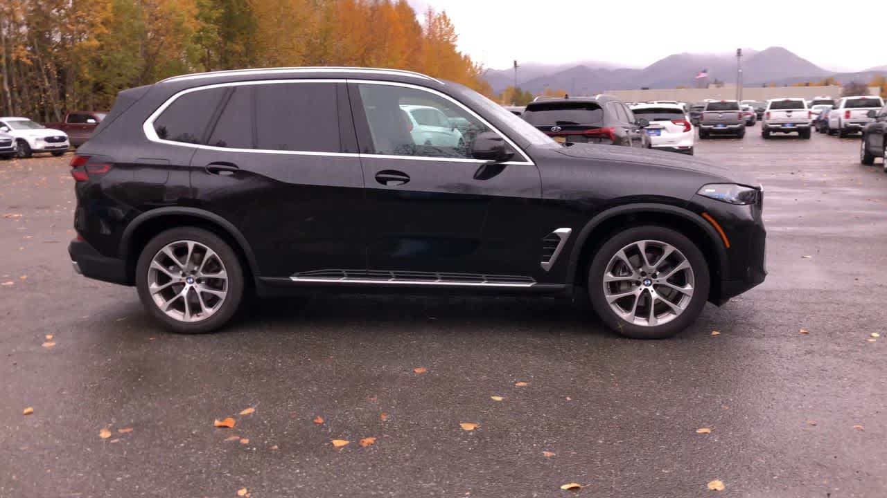 Thumbnail: 2025 BMW X5 - 16