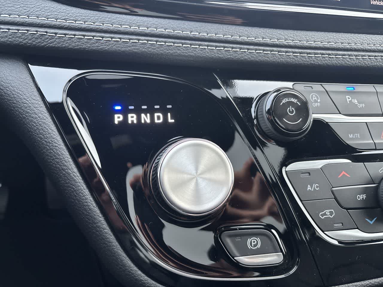 Thumbnail: 2026 Chrysler Pacifica - 27