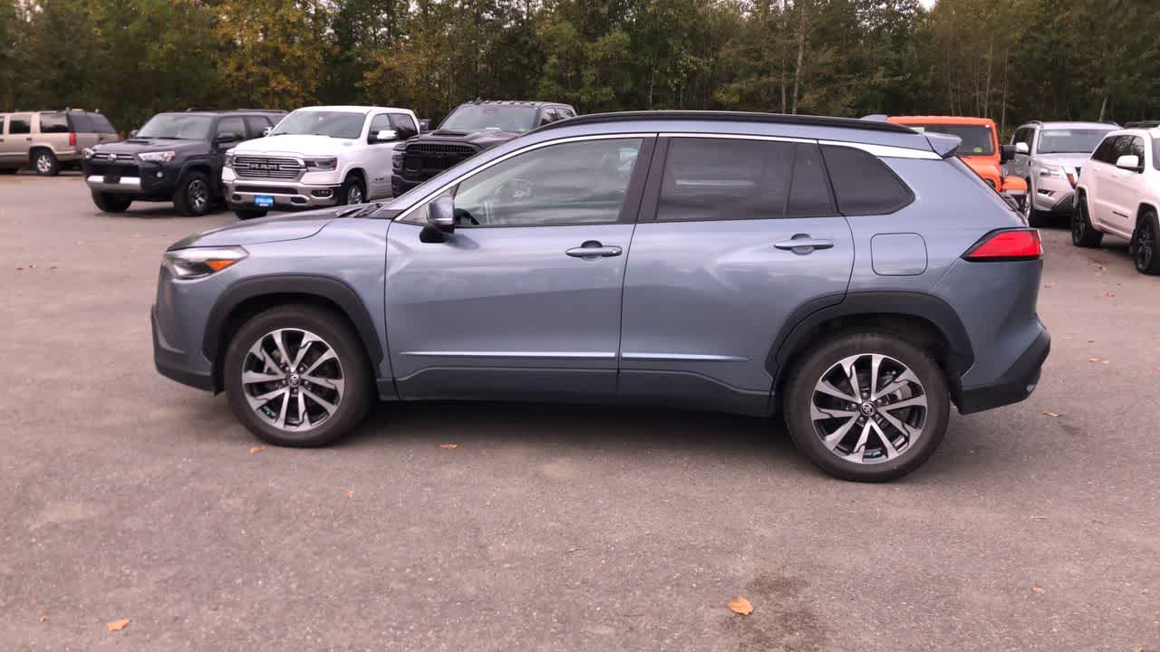 Thumbnail: 2023 Toyota Corolla Cross - 9