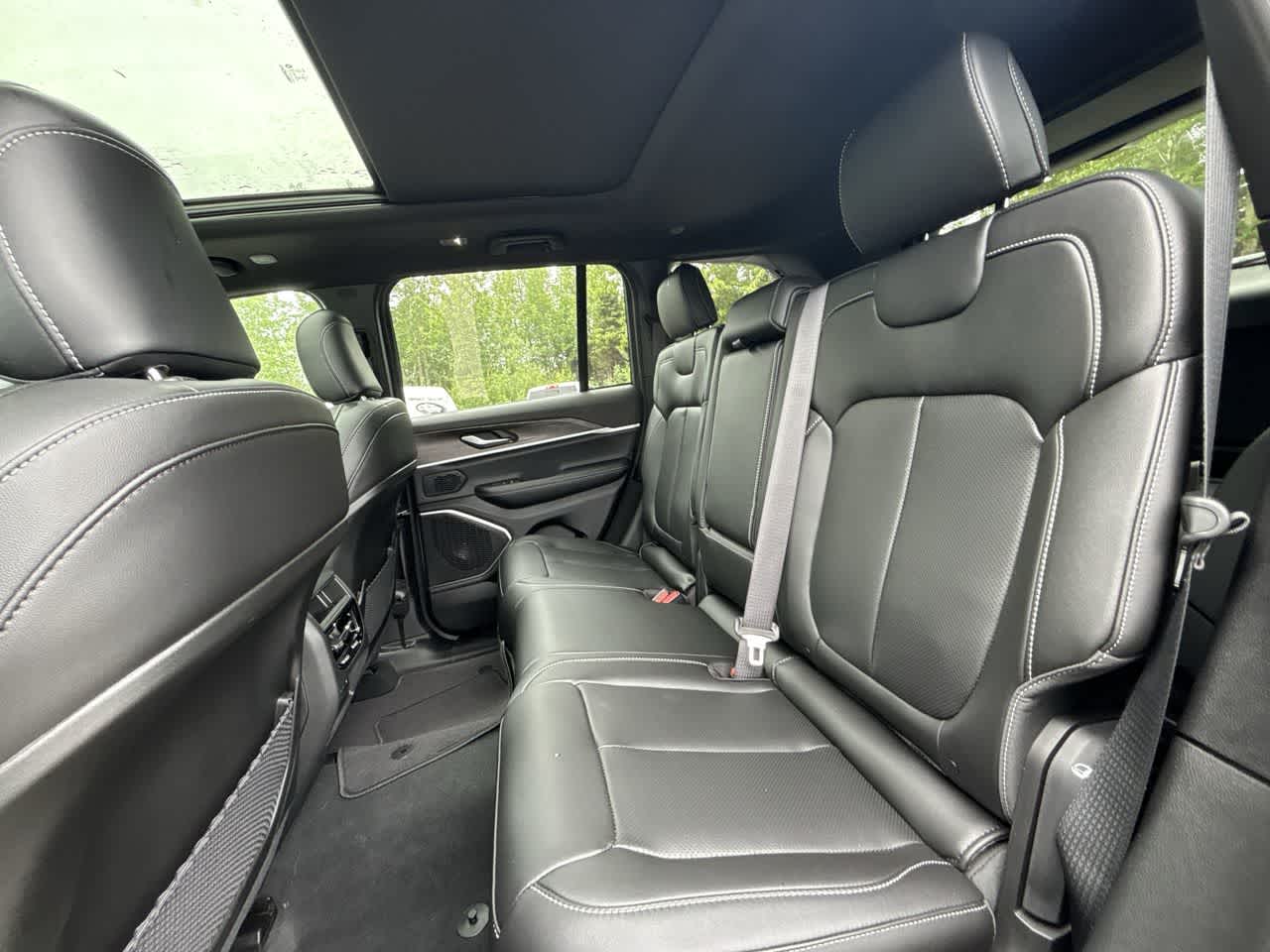 Thumbnail: 2026 Jeep Grand Cherokee - 22