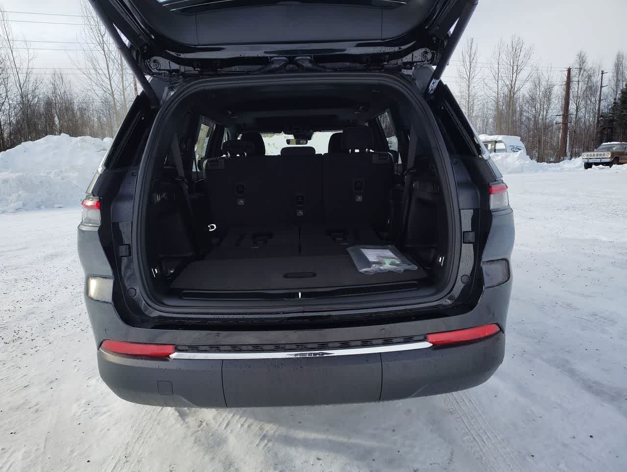 Thumbnail: 2025 Jeep Grand Cherokee - 12