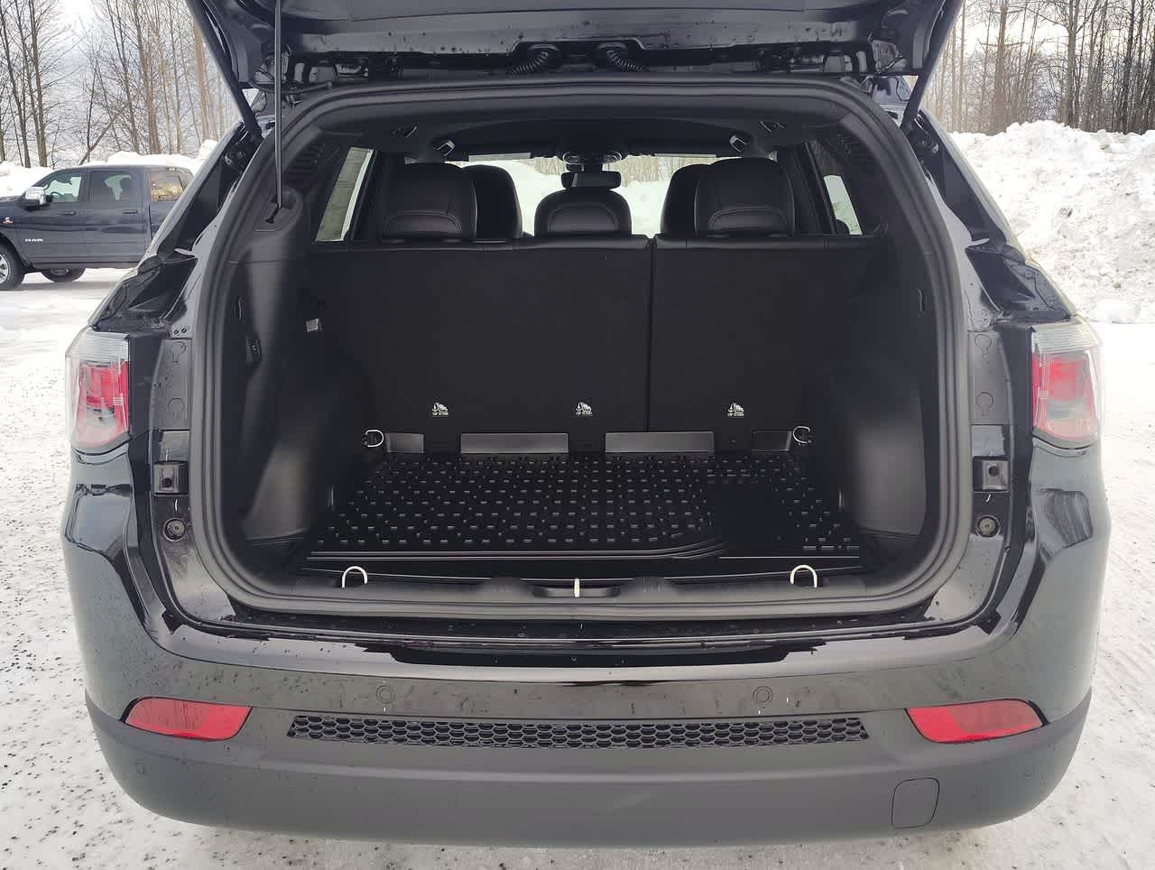 Thumbnail: 2026 Jeep Compass - 20