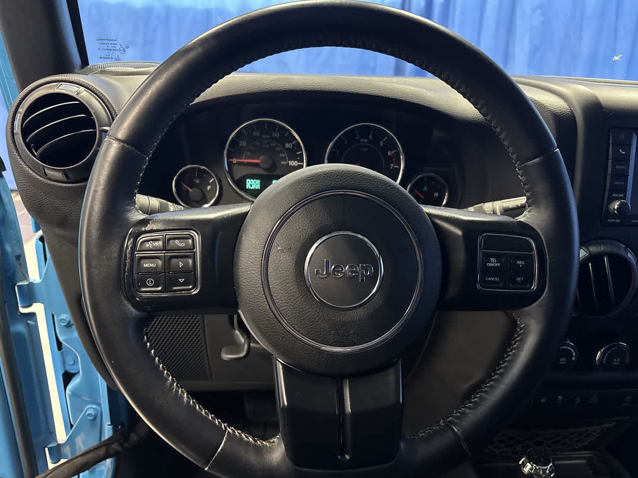 Thumbnail: 2017 Jeep Wrangler - 16