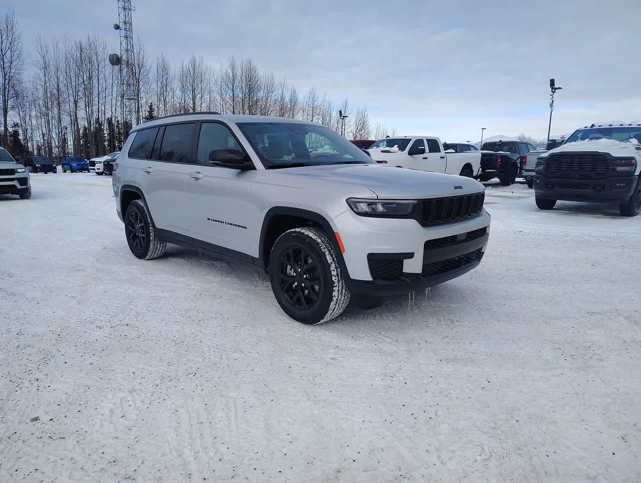 Thumbnail: 2025 Jeep Grand Cherokee - 2