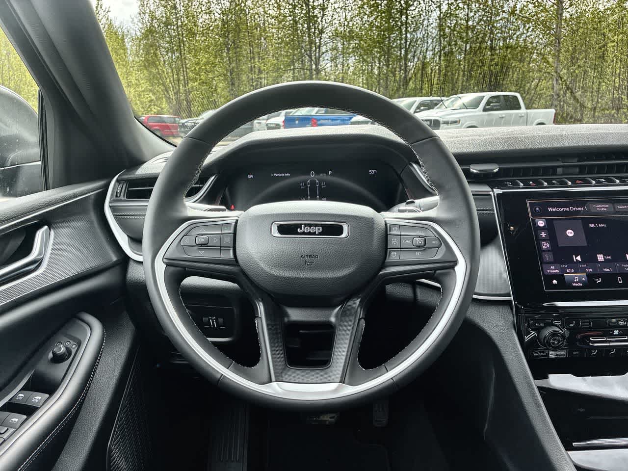 Thumbnail: 2026 Jeep Grand Cherokee - 17