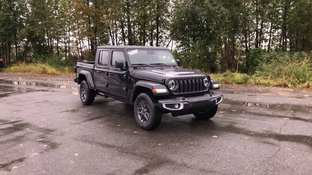Thumbnail: 2025 Jeep Gladiator - 3