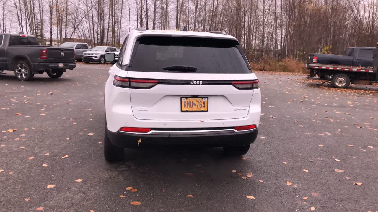 Thumbnail: 2024 Jeep Grand Cherokee - 11