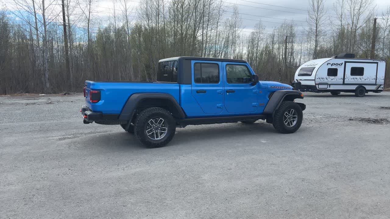 Thumbnail: 2024 Jeep Gladiator - 15