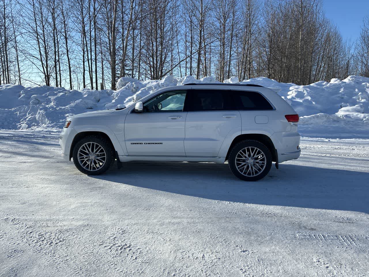 Thumbnail: 2017 Jeep Grand Cherokee - 5