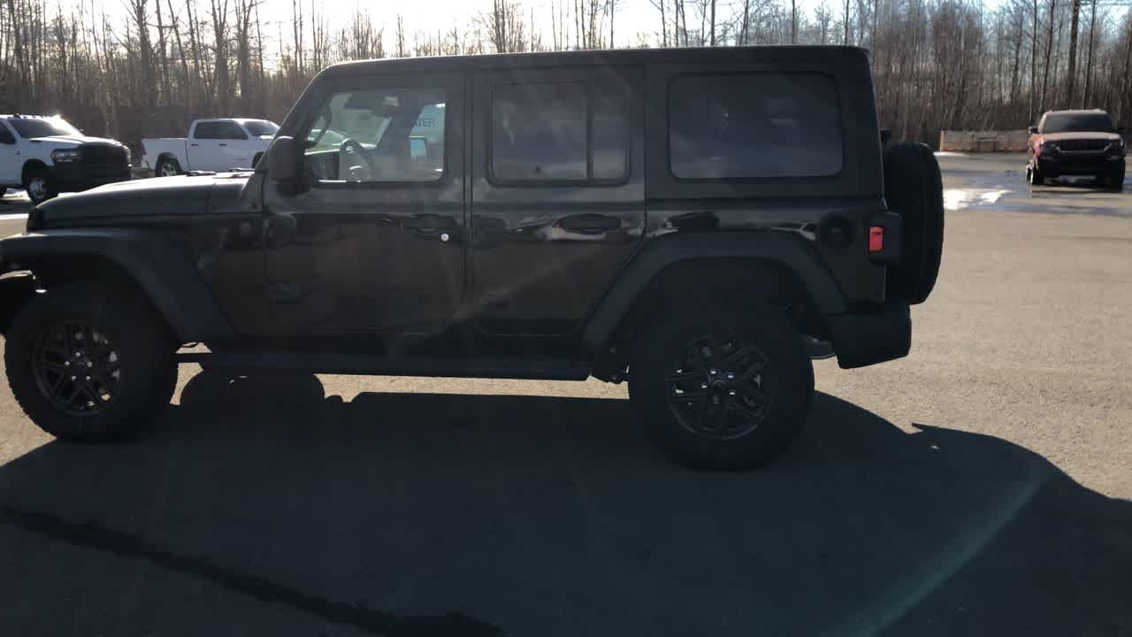 Thumbnail: 2025 Jeep Wrangler - 8