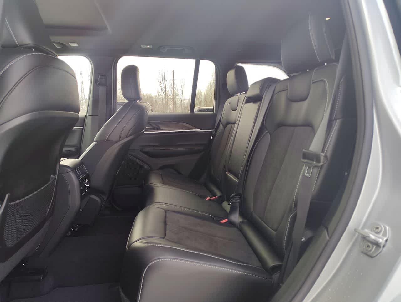 Thumbnail: 2026 Jeep Grand Cherokee - 14