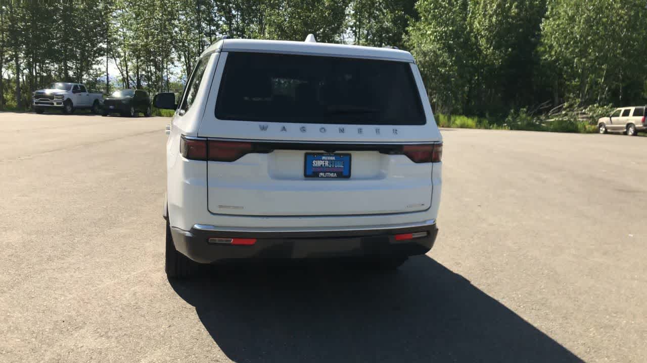 2022 Jeep Wagoneer Series II 11
