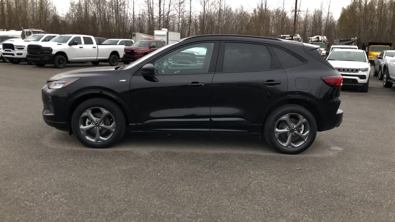 2023 Ford Escape ST-Line 7