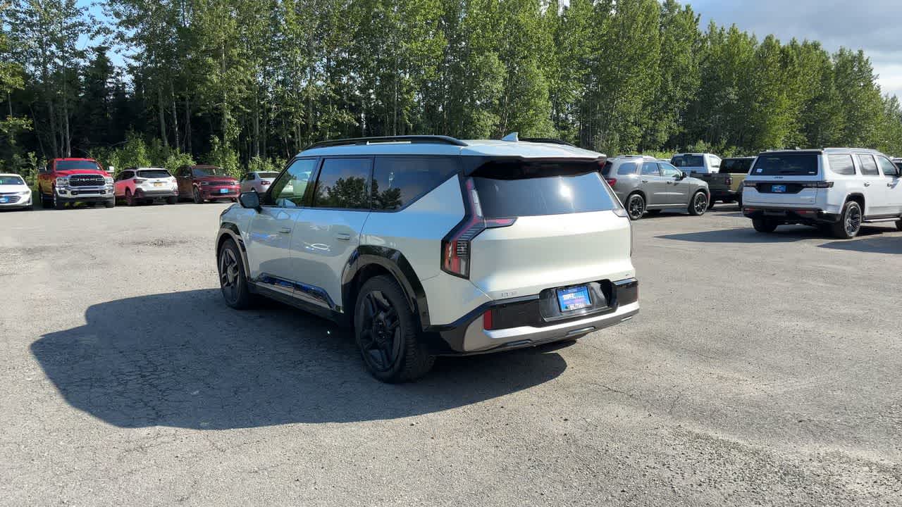 Thumbnail: 2024 Kia EV9 - 11