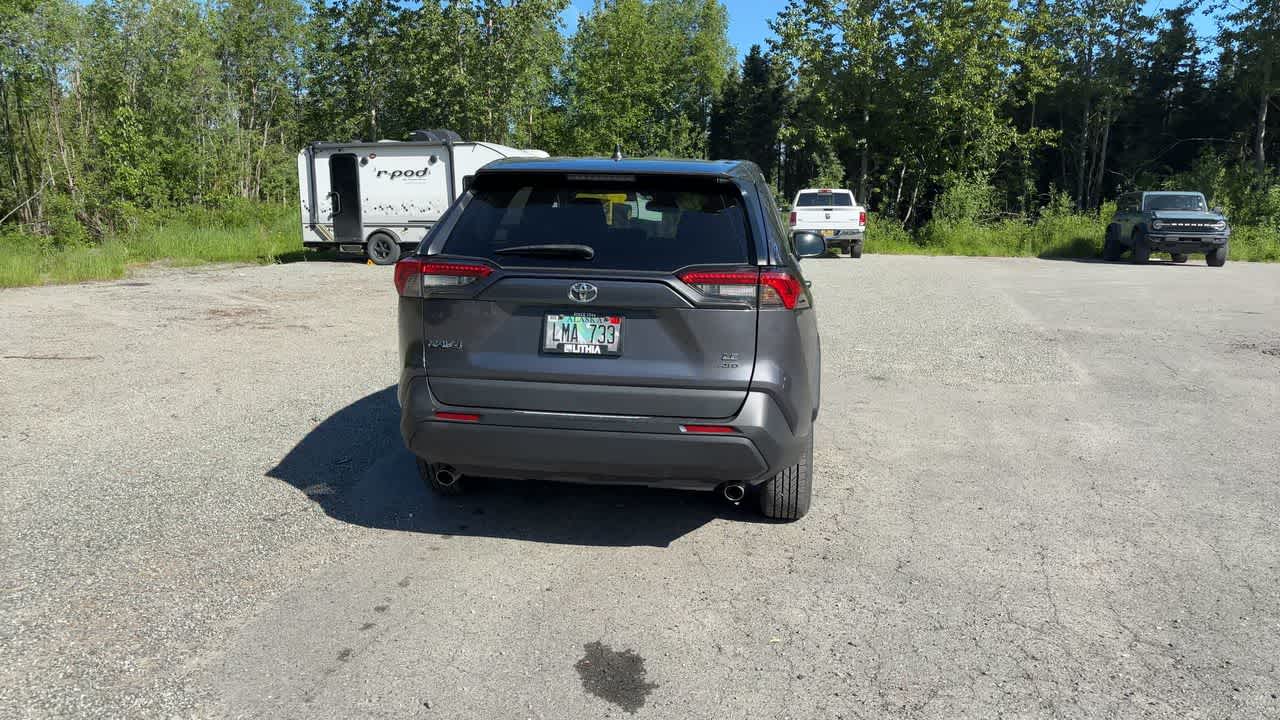 Thumbnail: 2022 Toyota RAV4 - 12