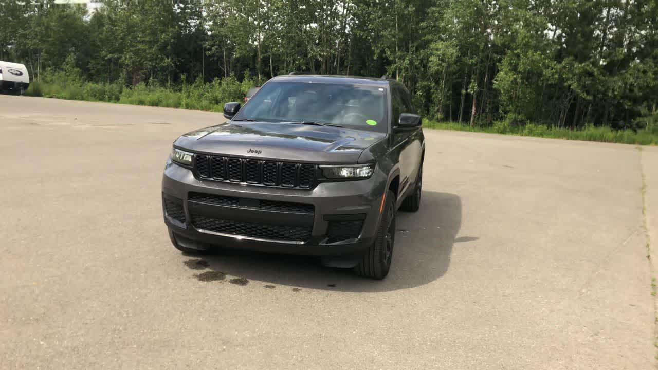 Thumbnail: 2025 Jeep Grand Cherokee - 4