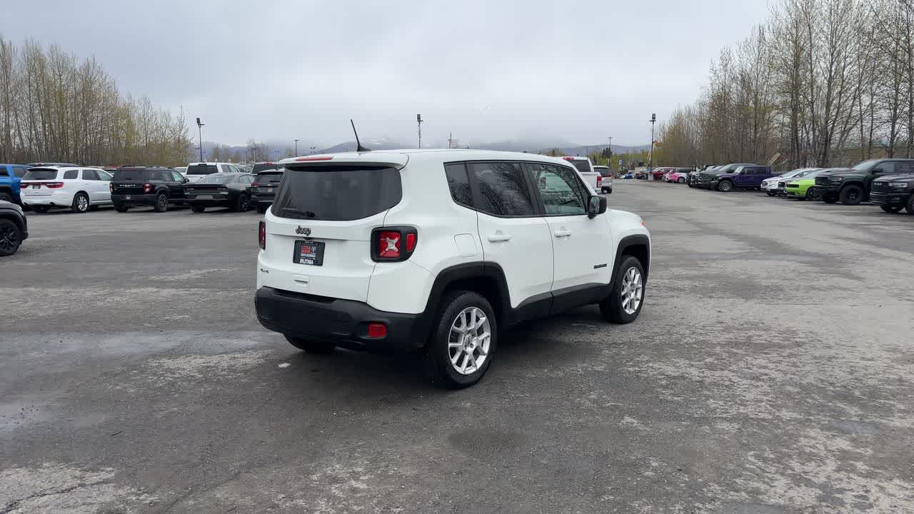 Thumbnail: 2023 Jeep Renegade - 14