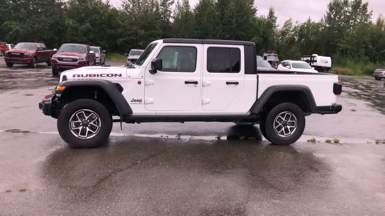 Thumbnail: 2024 Jeep Gladiator - 7
