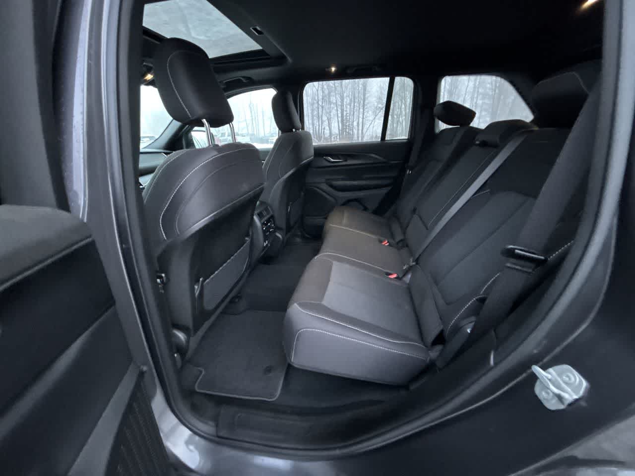 Thumbnail: 2024 Jeep Grand Cherokee - 22