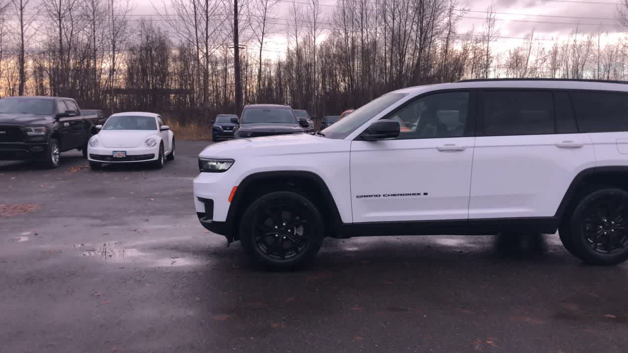 Thumbnail: 2024 Jeep Grand Cherokee L - 6