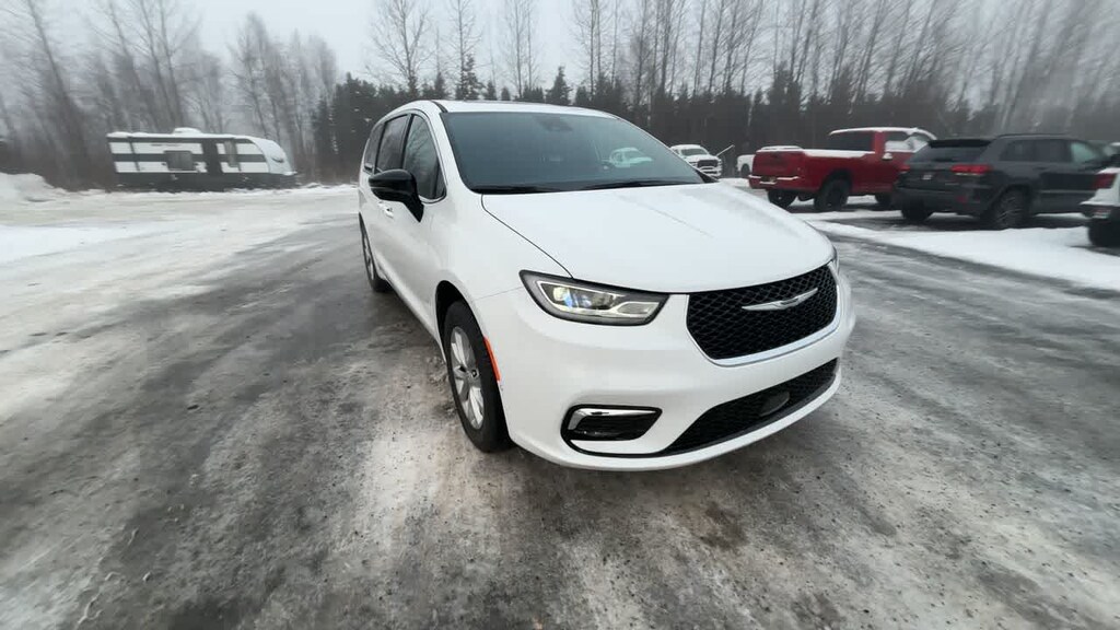 New 2026 Chrysler Pacifica SELECT AWD Passenger Van