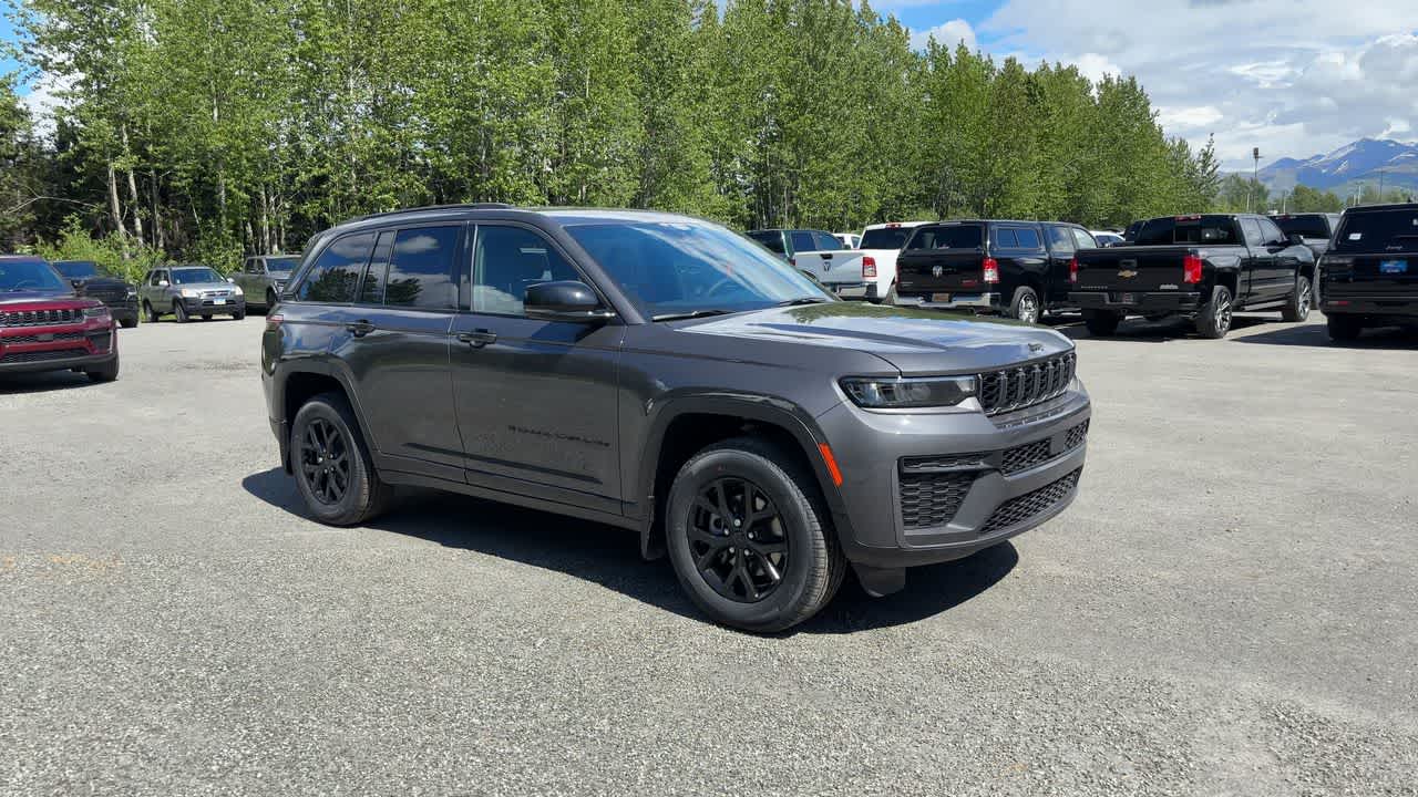 Thumbnail: 2026 Jeep Grand Cherokee - 2