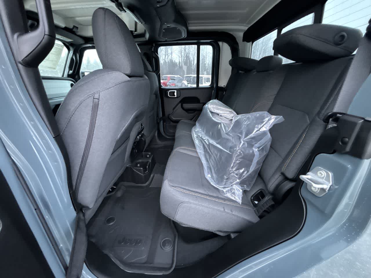 Thumbnail: 2026 Jeep Gladiator - 21