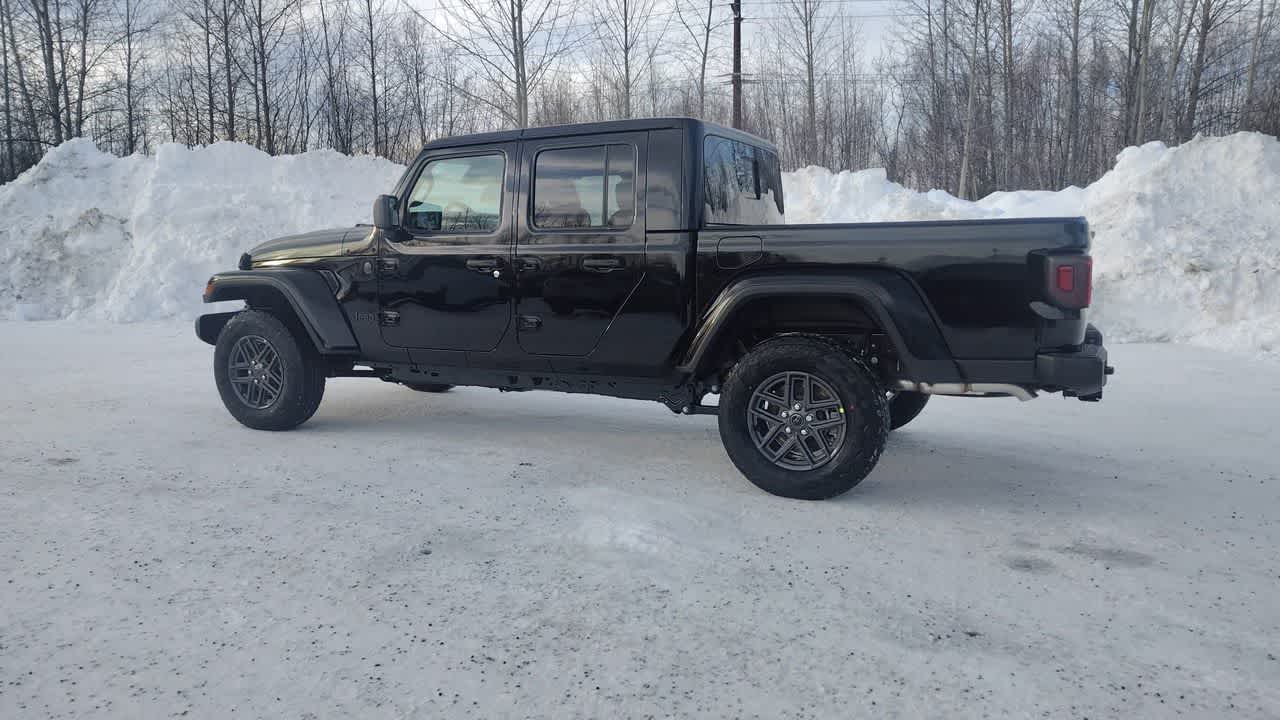 Thumbnail: 2026 Jeep Gladiator - 9