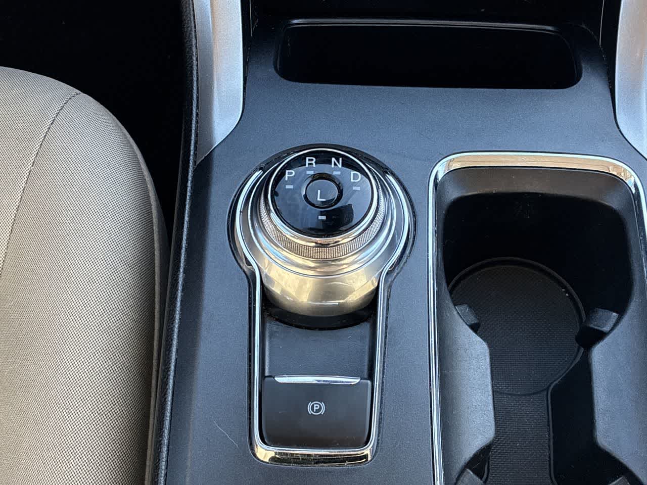 Thumbnail: 2020 Ford Fusion - 19