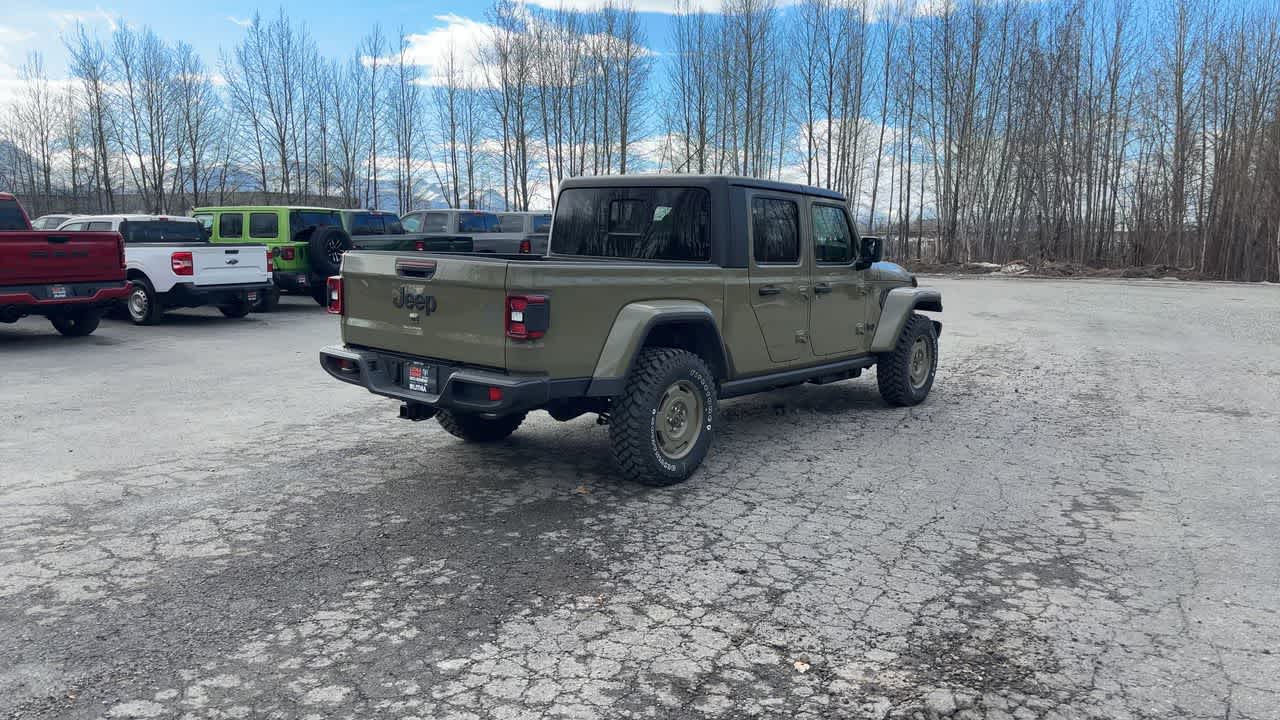 Thumbnail: 2026 Jeep Gladiator - 14