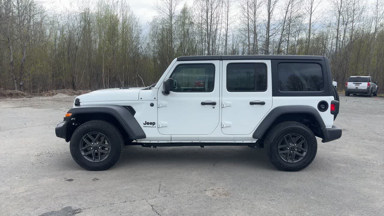 Thumbnail: 2024 Jeep Wrangler - 8