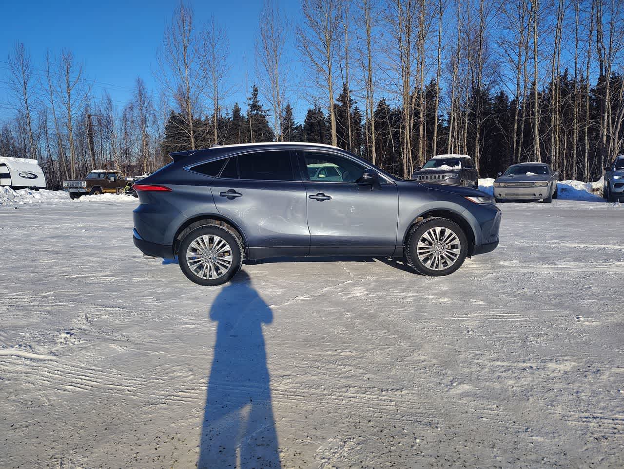 Thumbnail: 2022 Toyota Venza - 9