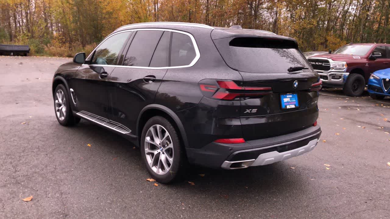 Thumbnail: 2025 BMW X5 - 10