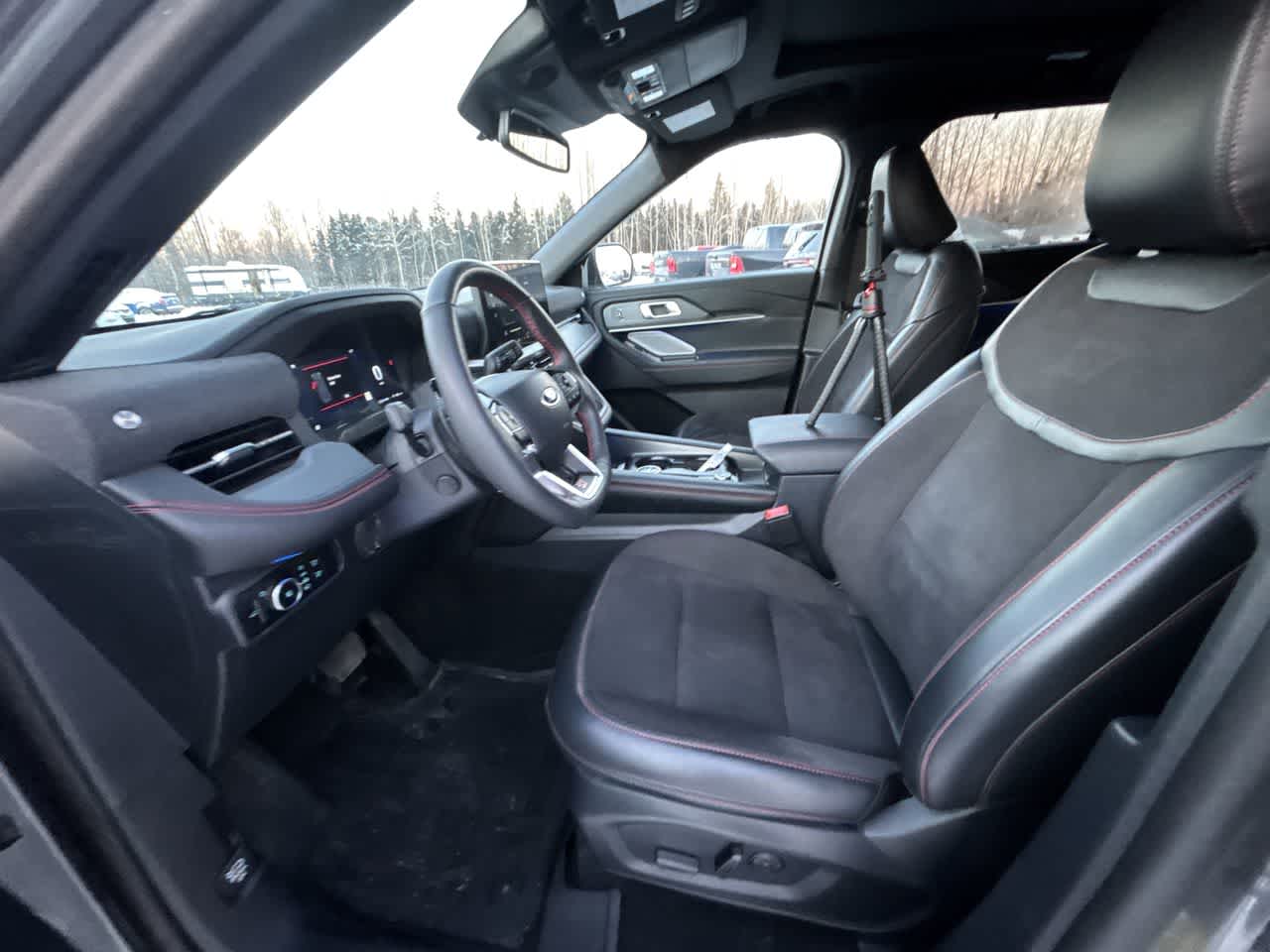 Thumbnail: 2025 Ford Explorer - 22