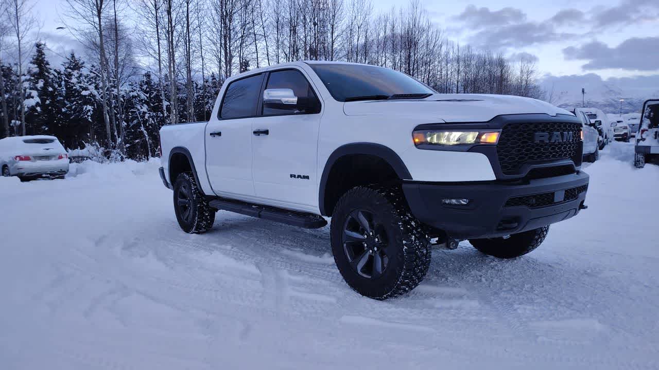 Thumbnail: 2025 RAM 1500 - 17